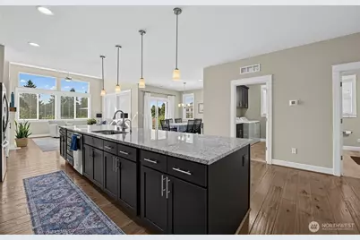 9425 Bowthorpe Street SE, Lacey, WA 98513 - Photo 4