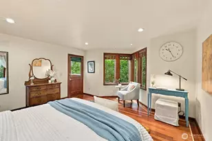 8025 45th Ave NE, Seattle, WA 98115 - Photo 10