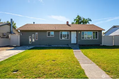 719 W Loop Drive, Moses Lake, WA 98837 - Photo 1
