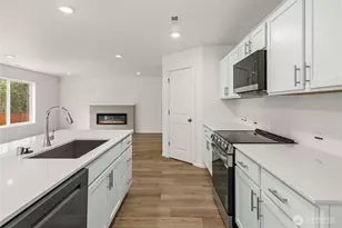 1406 Salzer Crk Dr, Centralia, WA 98531 - Photo 8