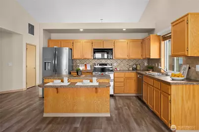 18702 16th Avenue Ct E, Spanaway, WA 98387 - Photo 10