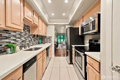 13730 15th Avenue NE #C101, Seattle, WA 98125 - Photo 12