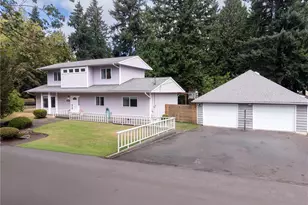 8706 NE 135th Pl, Kirkland, WA 98034 - Photo 2