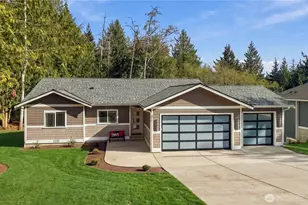 371 Rainier Ln, Port Ludlow, WA 98365 - Photo 1