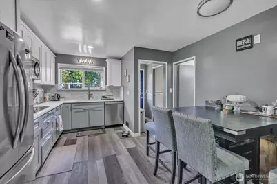 7355 17th Avenue NW, Seattle, WA 98117 - Photo 14