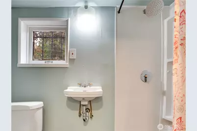 11457 Glendale Way S, Seattle, WA 98168 - Photo 28