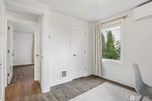 10510 Linden Ave N, Seattle, WA 98133 - Photo 16