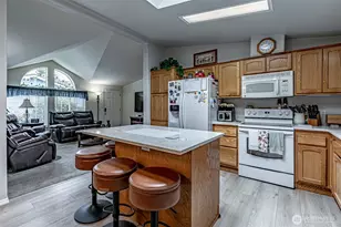 14702 121st St E, Puyallup, WA 98374 - Photo 12