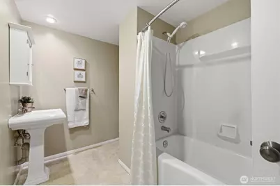 18540 63rd Avenue NE, Kenmore, WA 98028 - Photo 34