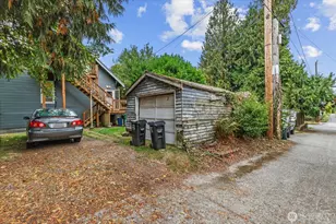 108 NE 61st St, Seattle, WA 98115 - Photo 32