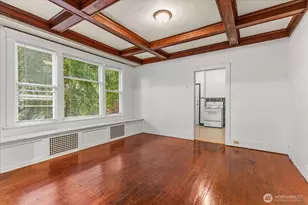 108 NE 61st St, Seattle, WA 98115 - Photo 12