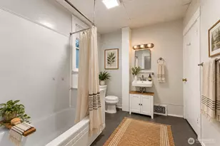 108 NE 61st St, Seattle, WA 98115 - Photo 8