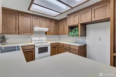 217 S 315th Place, Federal Way, WA 98003 - Photo 10