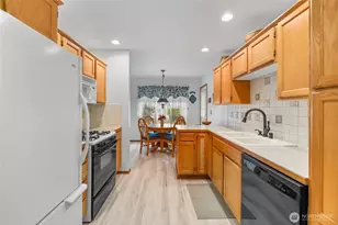 2201 24th St, Anacortes, WA 98221 - Photo 12