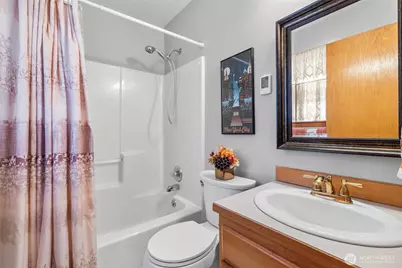 2201 24th Street, Anacortes, WA 98221 - Photo 22