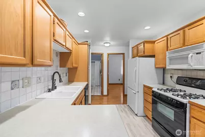 2201 24th Street, Anacortes, WA 98221 - Photo 14