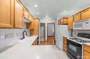 2201 24th St, Anacortes, WA 98221 - Photo 14