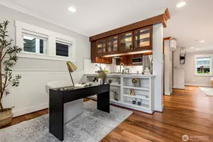 8018 Ashworth Ave N, Seattle, WA 98103 - Photo 12