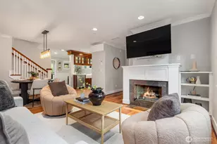 8018 Ashworth Ave N, Seattle, WA 98103 - Photo 6