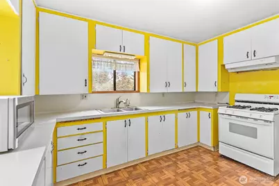 1901 Harris Avenue, Bellingham, WA 98225 - Photo 12