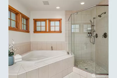 13330 NE 80th Street, Redmond, WA 98052 - Photo 16