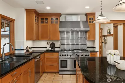 13330 NE 80th Street, Redmond, WA 98052 - Photo 10