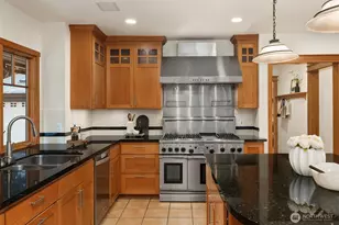 13330 NE 80th St, Redmond, WA 98052 - Photo 10