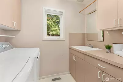 9210 Parkwood Ridge Road, Mercer Island, WA 98040 - Photo 20