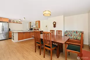 6710 Park Point Way NE, Seattle, WA 98115 - Photo 16
