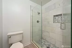 6710 Park Point Way NE, Seattle, WA 98115 - Photo 24