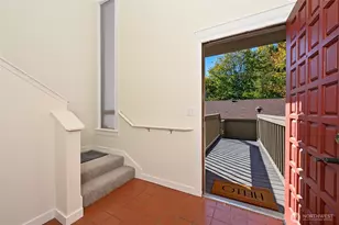 6710 Park Point Way NE, Seattle, WA 98115 - Photo 2