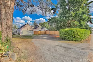 12119 24th St E, Edgewood, WA 98372 - Photo 2