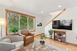 5252 12th Ave NE, Seattle, WA 98105 - Photo 6