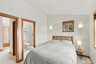 5252 12th Ave NE, Seattle, WA 98105 - Photo 10
