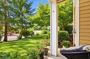 710 240th Way SE, Sammamish, WA 98074 - Photo 14