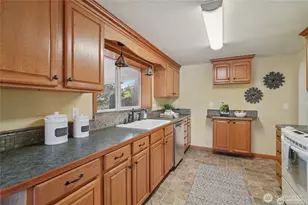 9315 121st St SW, Lakewood, WA 98498 - Photo 6