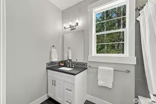 2303 30th St, Bellingham, WA 98225 - Photo 16