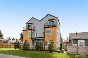 1407 N 103rd St, Seattle, WA 98133 - Photo 2