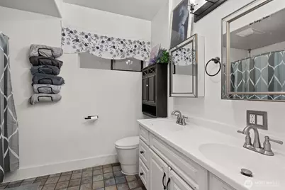 610 Barnhart Street, Raymond, WA 98577 - Photo 16