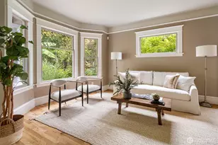 2423 8th Ave W, Seattle, WA 98119 - Photo 4