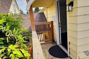 12203 Roseberg Ave S, Burien, WA 98168 - Photo 2