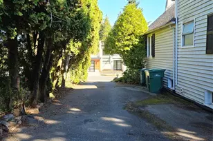 11711 Exeter Ave NE, Seattle, WA 98125 - Photo 8