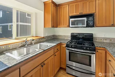 126 N 101st Street, Seattle, WA 98133 - Photo 12