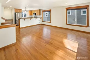 126 N 101st St, Seattle, WA 98133 - Photo 4