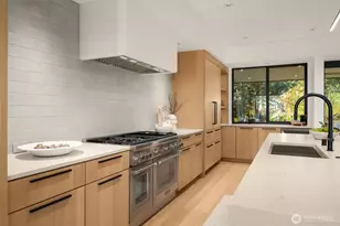 6021 Princeton Ave NE, Seattle, WA 98115 - Photo 12