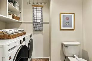 915 11th Ave E, Seattle, WA 98102 - Photo 30
