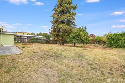 7320 33rd Avenue S, Seattle, WA 98118 - Photo 24
