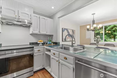 14702 NE 51st Street #A2, Bellevue, WA 98007 - Photo 12