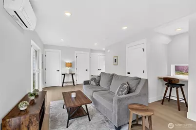 10029 14th Avenue S, Seattle, WA 98168 - Photo 12