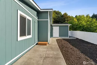 17125 Woodcrest Drive NE, Bothell, WA 98011 - Photo 28